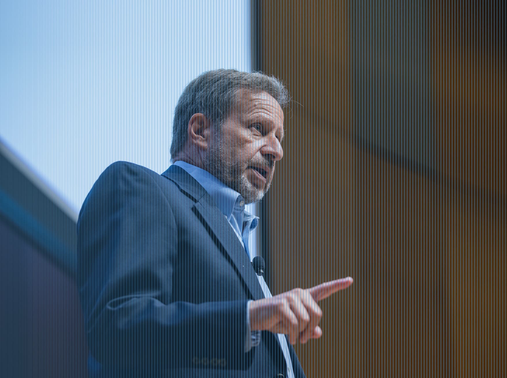 Portrait photo of Steven E. Koonin