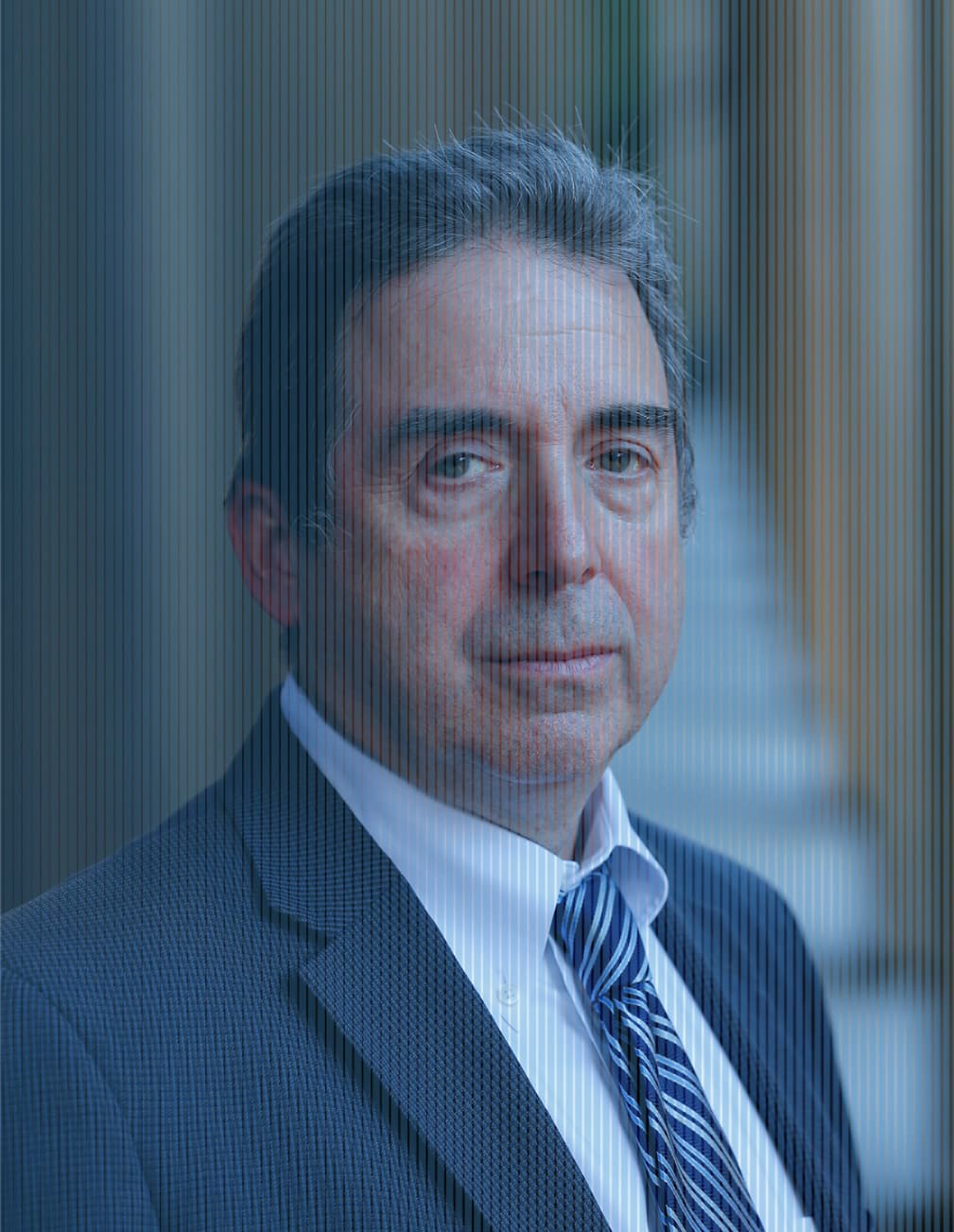 Portrait photo of Russ Roberts