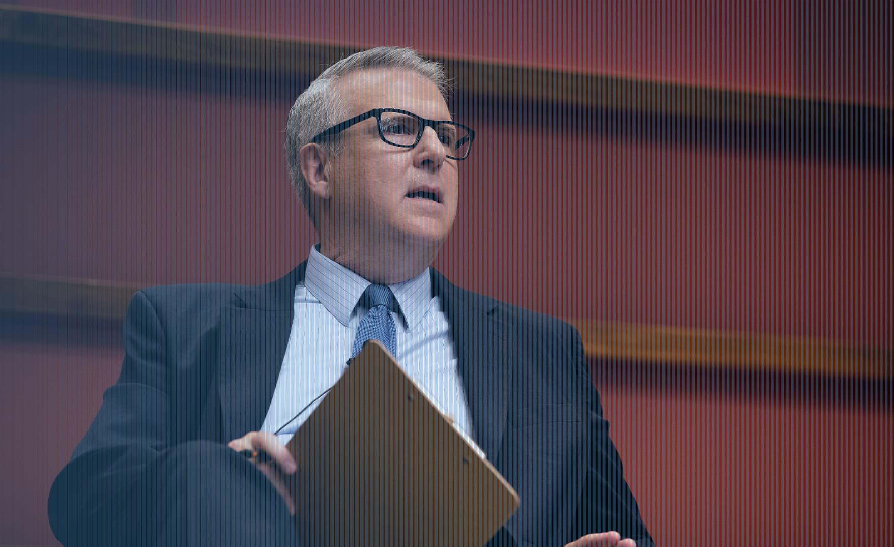 Portrait photo of Peter Robinson
