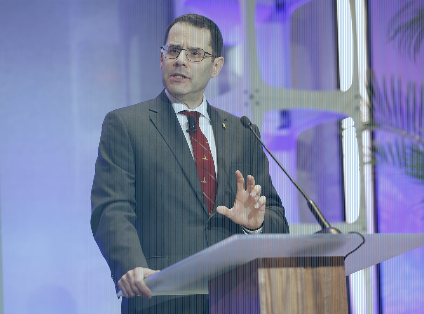 Portrait photo of Michael Auslin